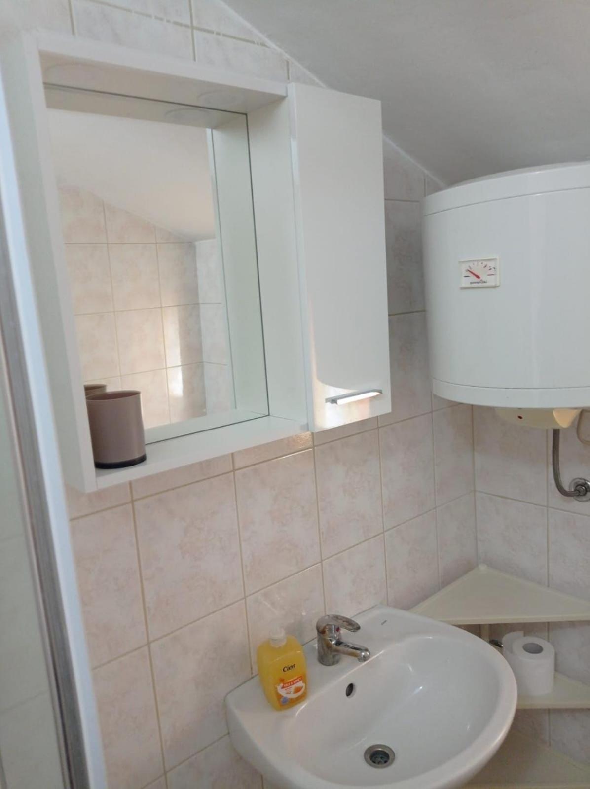Apartments By The Sea Grebastica, Sibenik - 4881 Baselovici Phòng bức ảnh