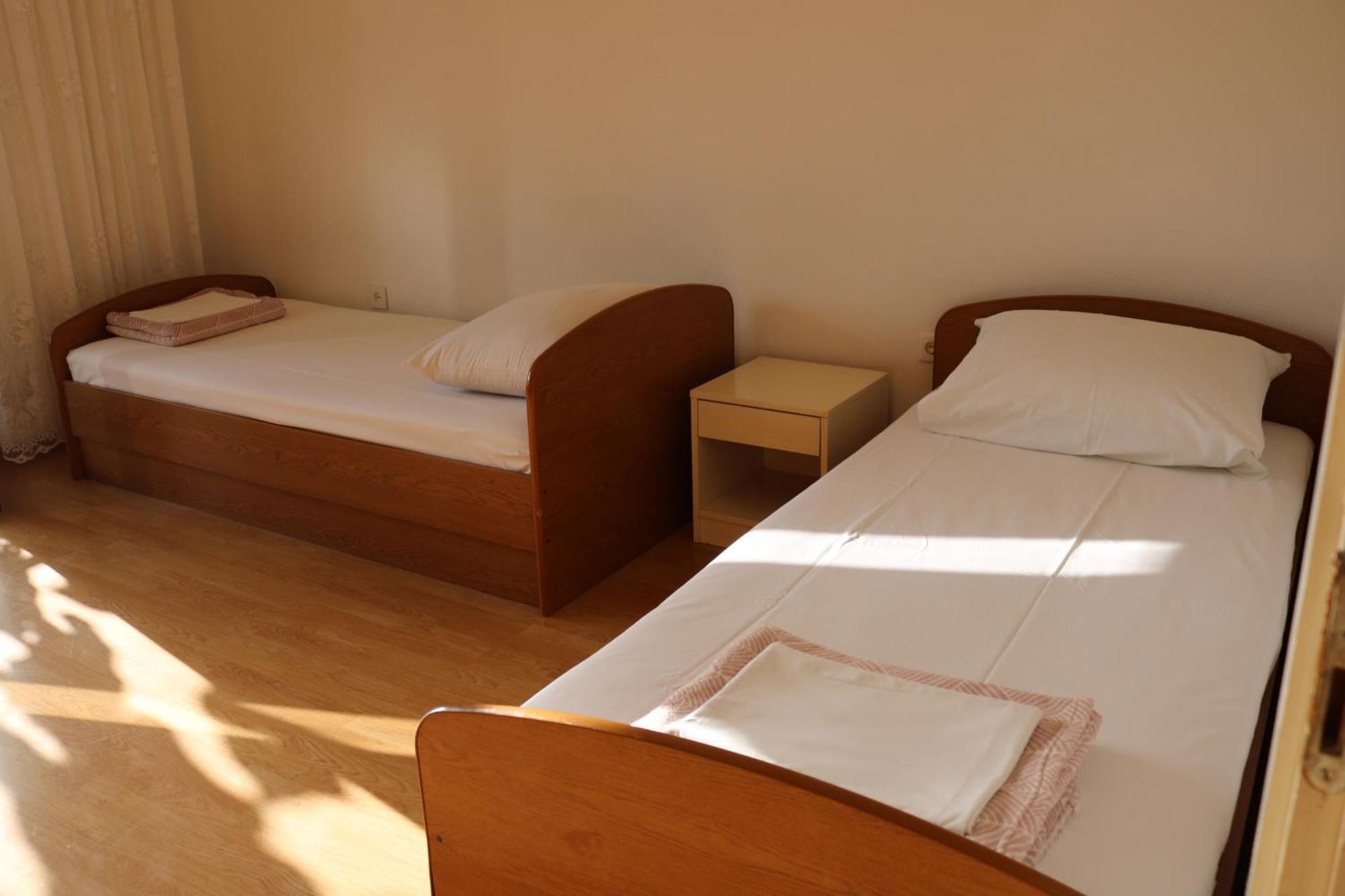 Apartments By The Sea Grebastica, Sibenik - 4881 Baselovici Phòng bức ảnh